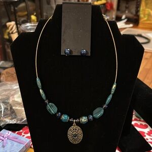 Avon NWT Vintage Necklace and Earrings